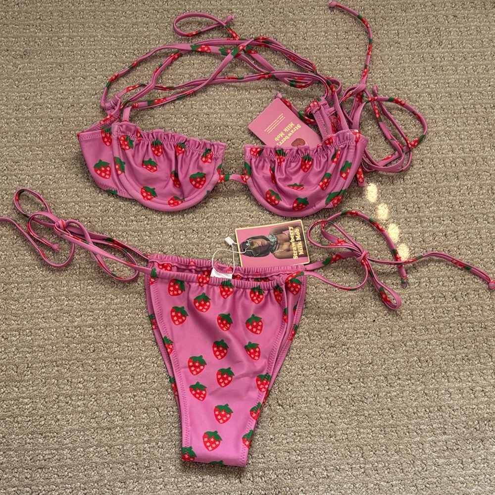 Strawberry Milk Mob Fragola top & bottom - Picture 3 of 8